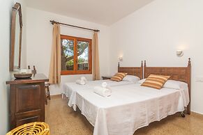 Can Jaume 6 in Es Canutells