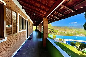 Chácara com piscina aquecida- Perdões