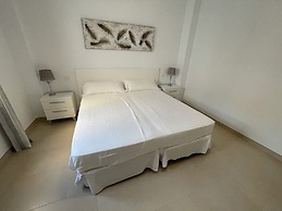 Apartamentos Royal Suites by Croma