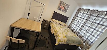 Cozy 3-bed House in Dagenham