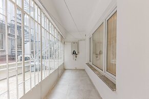 Charming Kadıköy Apartment With City Views