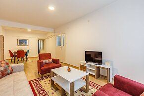 Charming Kadıköy Apartment With City Views