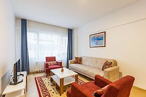 Charming Kadıköy Apartment With City Views