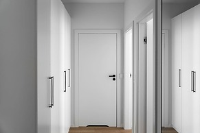 Lion Apartments -DOKI LifeStyle&FoodHall