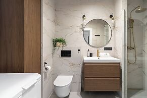 Lion Apartments -DOKI LifeStyle&FoodHall