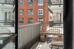 Lion Apartments -DOKI LifeStyle&FoodHall