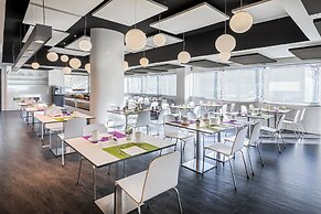 Hotel Zentral Castellana Norte