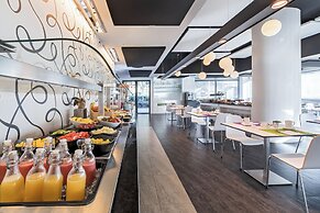 Hotel Zentral Castellana Norte