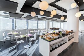 Hotel Zentral Castellana Norte