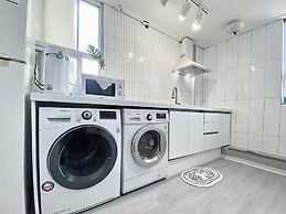 Only for woman - Sadang House