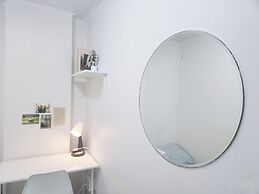 Only for woman - Sadang House