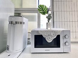 Only for woman - Sadang House