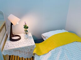 Only for woman - Sadang House