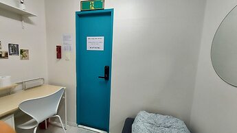 Only for woman - Sadang House