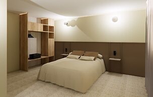 BRIT HOTEL CONFORT ALENCON