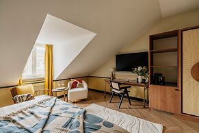 Colette LoftAffair Collection