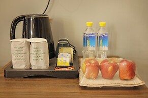 Wedcation by Tivoli, Israna