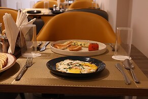 Wedcation by Tivoli, Israna