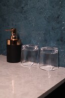 Wedcation by Tivoli, Israna