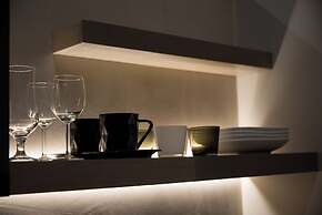 ILION Air Host - Near Athens International Airport