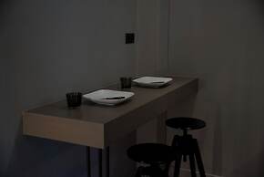 ILION Air Host - Near Athens International Airport