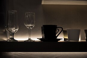 ILION Air Host - Near Athens International Airport