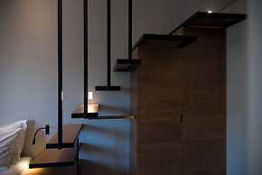 ILION Air Host - Near Athens International Airport