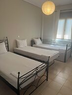 ILION Air Host - Near Athens International Airport