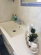 ILION Air Host - Near Athens International Airport