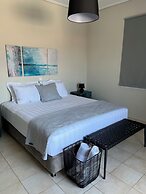 ILION Air Host - Near Athens International Airport