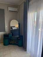 ILION Air Host - Near Athens International Airport