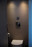 ILION Air Host - Near Athens International Airport