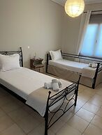 ILION Air Host - Near Athens International Airport