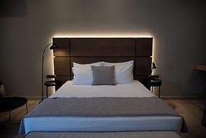 ILION Air Host - Near Athens International Airport