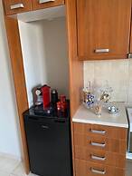 ILION Air Host - Near Athens International Airport