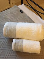 ILION Air Host - Near Athens International Airport