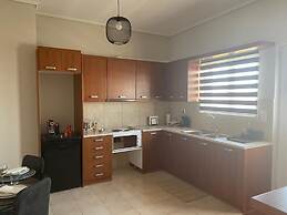 ILION Air Host - Near Athens International Airport