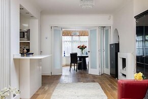 Tudor House Kingston Luxury 5 bed Villa