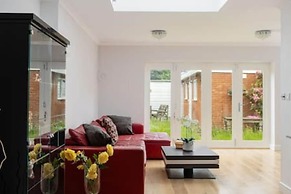 Tudor House Kingston Luxury 5 bed Villa