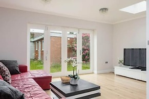 Tudor House Kingston Luxury 5 bed Villa