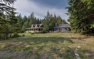 A Re-styled Single Story, 3-bedroom, 2-bath Ranch Style Cabin at Silve