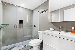 Unique Retreat - Unit C: Charming 2nd-floor Escape