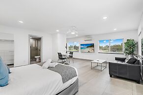 Unique Retreat - Unit C: Charming 2nd-floor Escape