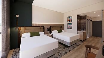 Hotel Phoenix Centennial Yards