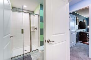 Private Disney Oasis With Pool Hot Tub Ps5 and Modern Amenities