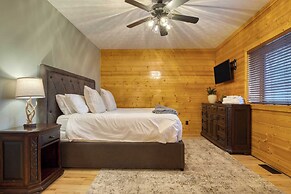 Luxury Cabin w Panoramic Views Firepit Game Room Pinnacle Chalet