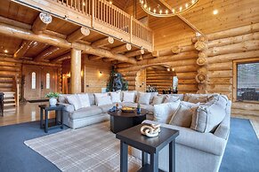 Luxury Cabin w Panoramic Views Firepit Game Room Pinnacle Chalet