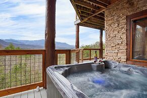 Luxury Cabin w Panoramic Views Firepit Game Room Pinnacle Chalet