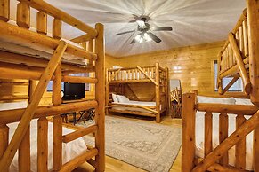 Luxury Cabin w Panoramic Views Firepit Game Room Pinnacle Chalet