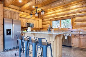 Luxury Cabin w Panoramic Views Firepit Game Room Pinnacle Chalet